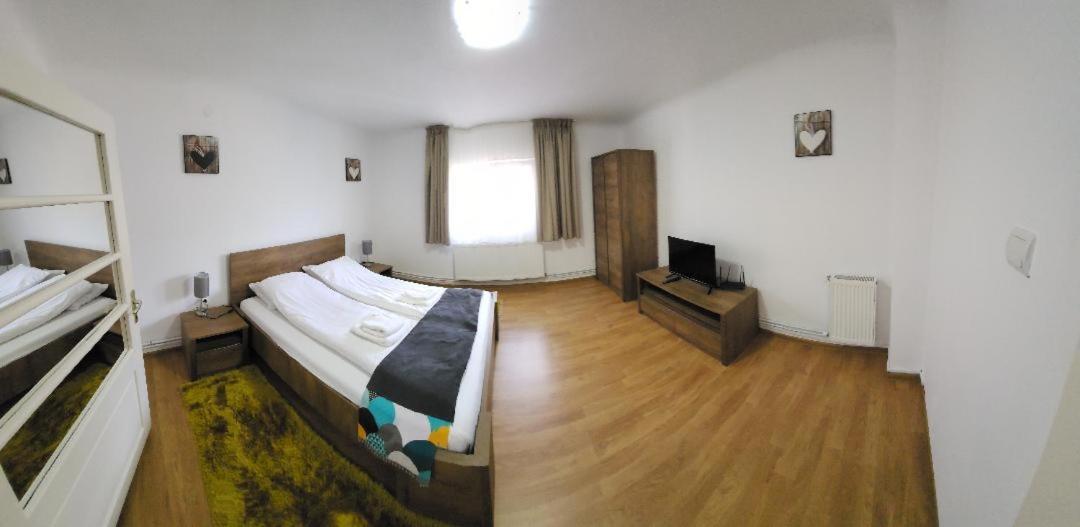 Smile Apartments Сігішоара Екстер'єр фото